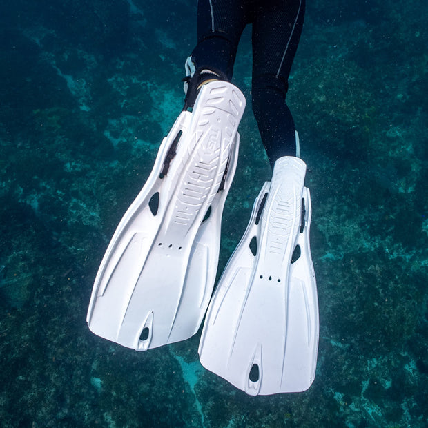 TUSA Travel Right Fins