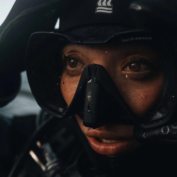 Fourth Element Seeker Mask - Black Clarity